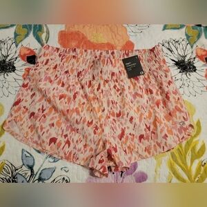 Gap Ladies Athletic Shorts with Elastic Waist